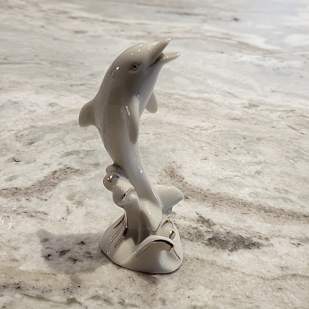 Lenox Ivory porcelain Jumping Dolphin w Gold trim